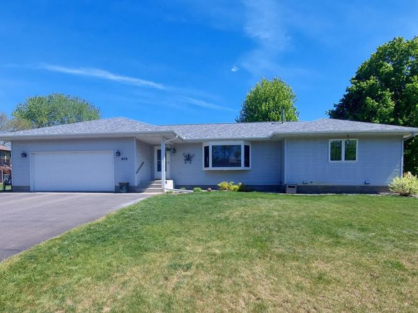 409 Sundown Drive, Avon, MN 56310