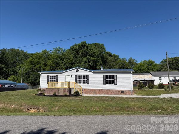 222 E Maine Avenue , Bessemer City, NC 28016