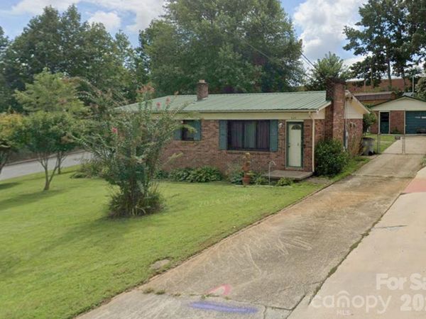 325 Swanson Drive SW, Lenoir, NC 28645