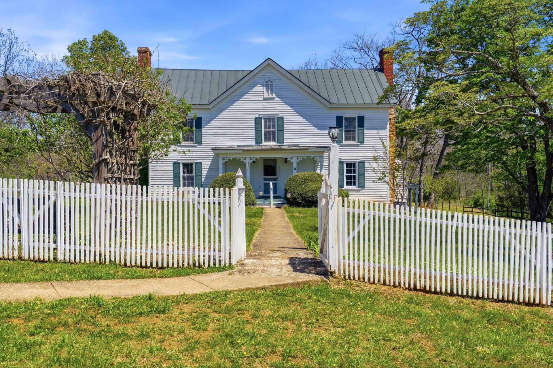 15 CHILTON LANE , SPERRYVILLE, VA 22740