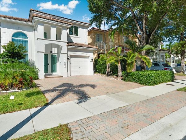 11583 NW 69th Ter, Doral, FL 33178