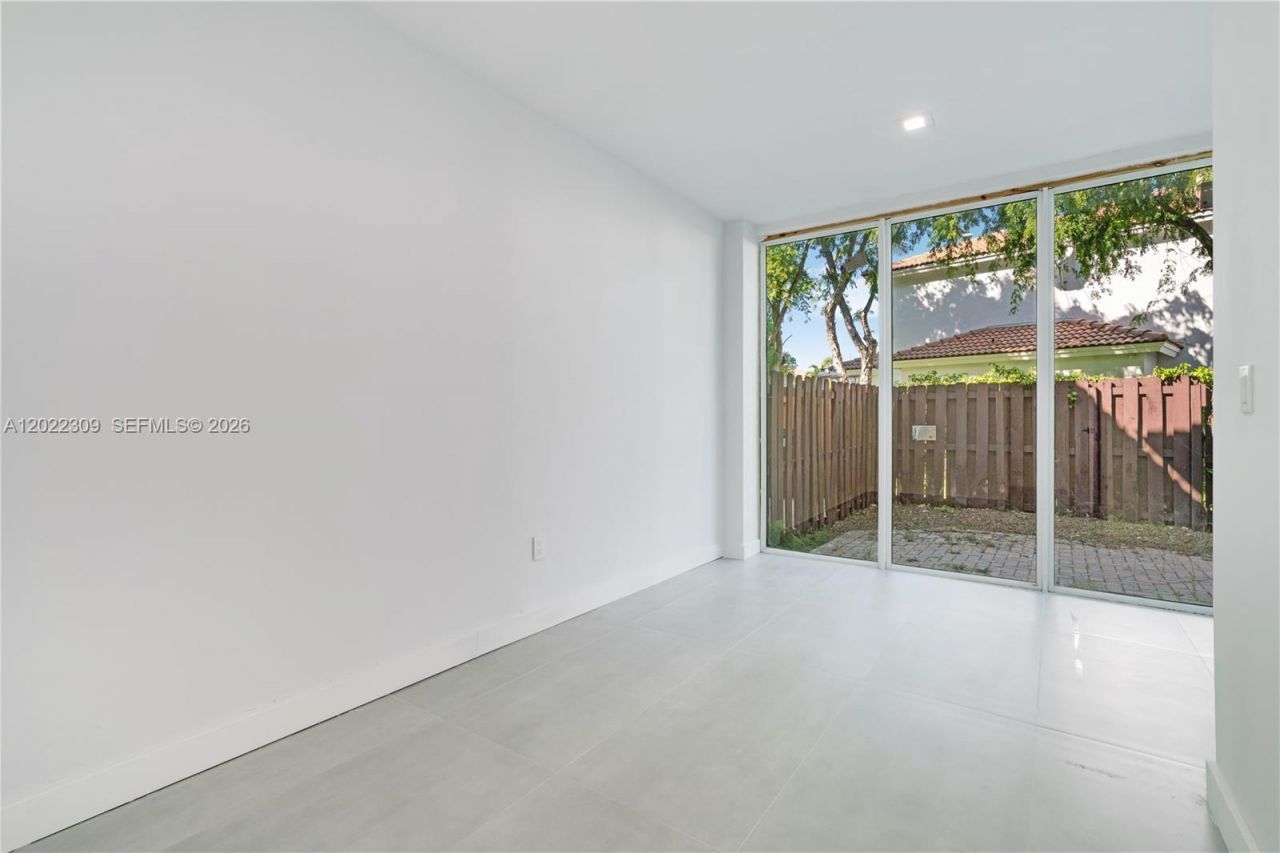 11583 NW 69th Ter, Doral, FL 33178 Photo