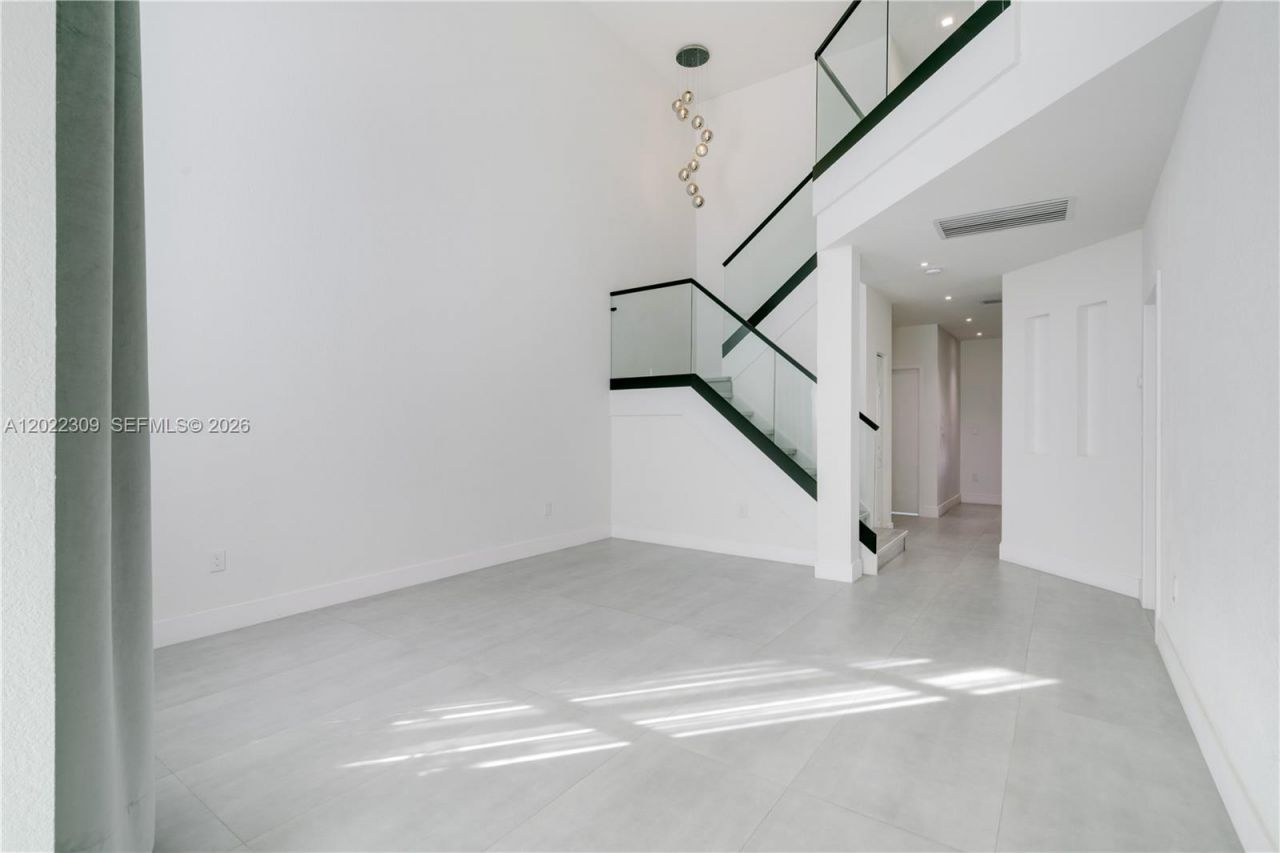 11583 NW 69th Ter, Doral, FL 33178 Photo