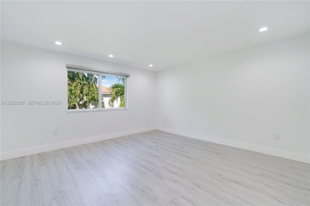 11583 NW 69th Ter, Doral, FL 33178 Photo