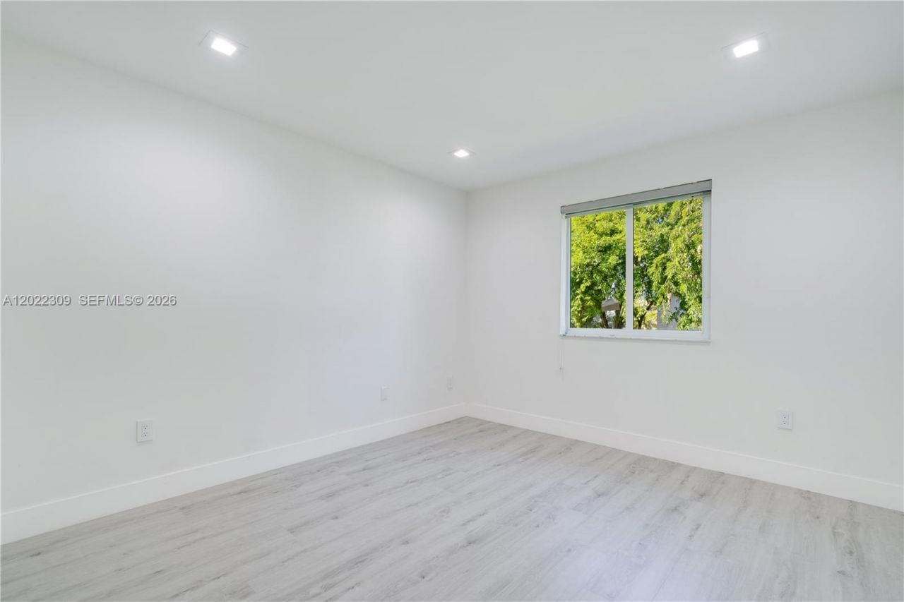 11583 NW 69th Ter, Doral, FL 33178 Photo