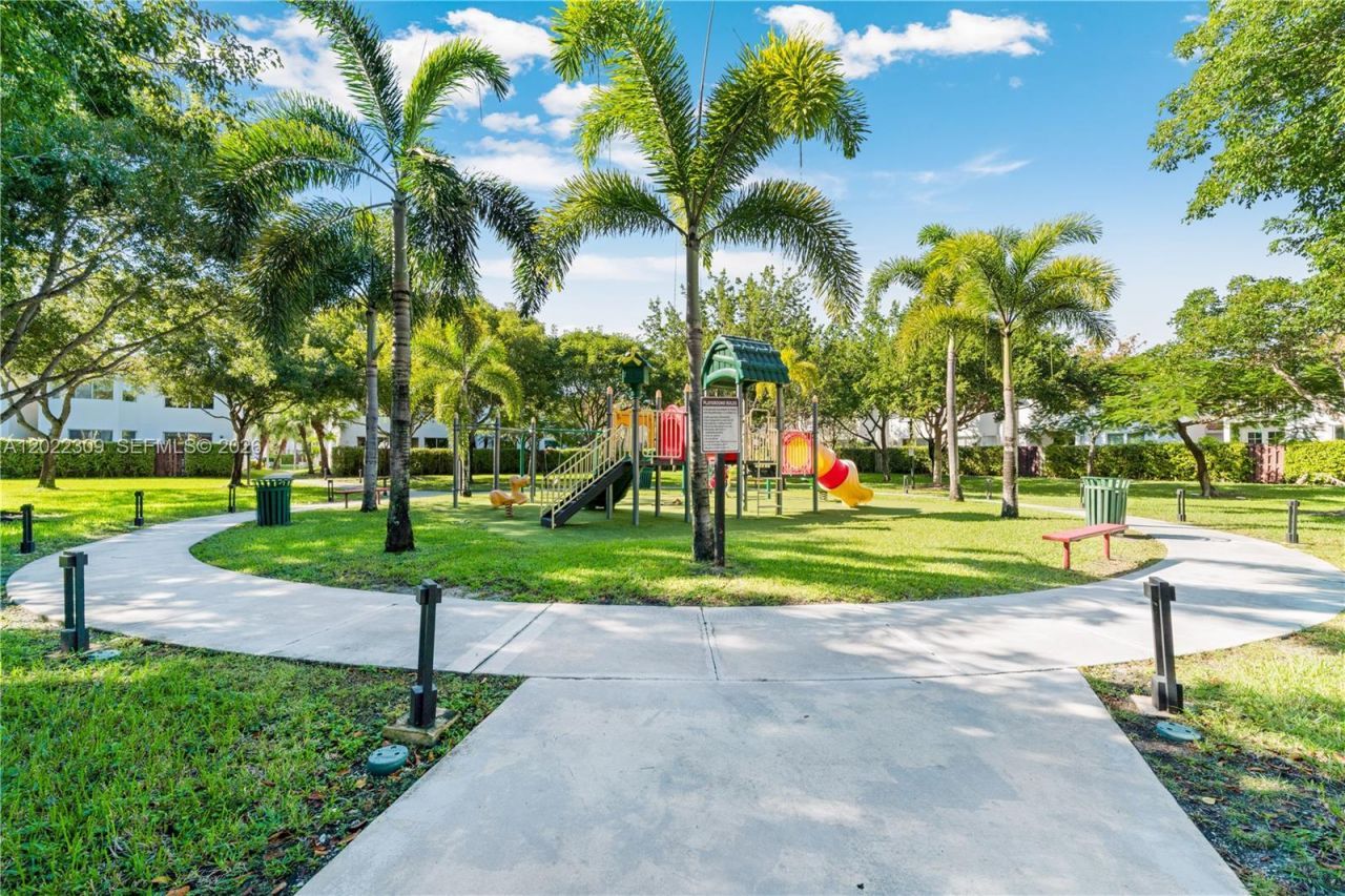 11583 NW 69th Ter, Doral, FL 33178 Photo