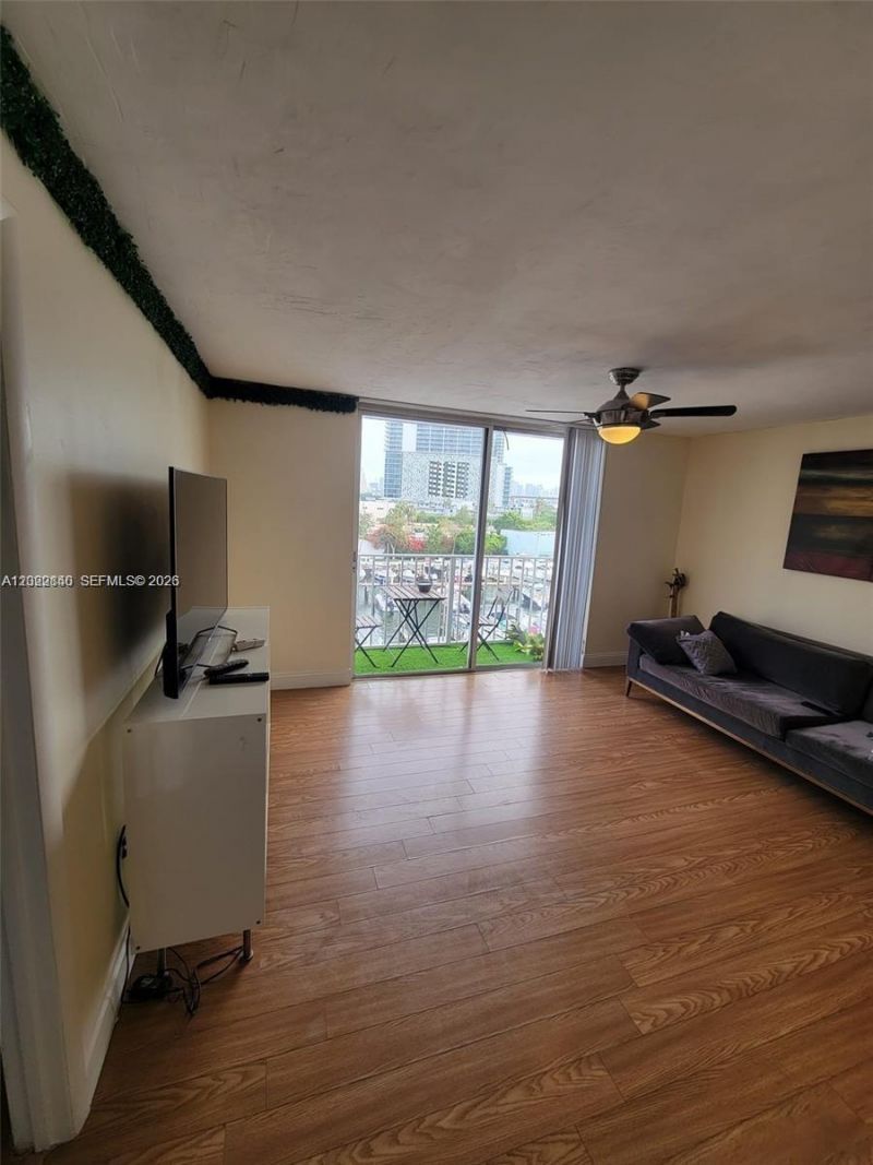 1740 NW N River Dr , Unit 512, Miami, FL 33125 Photo