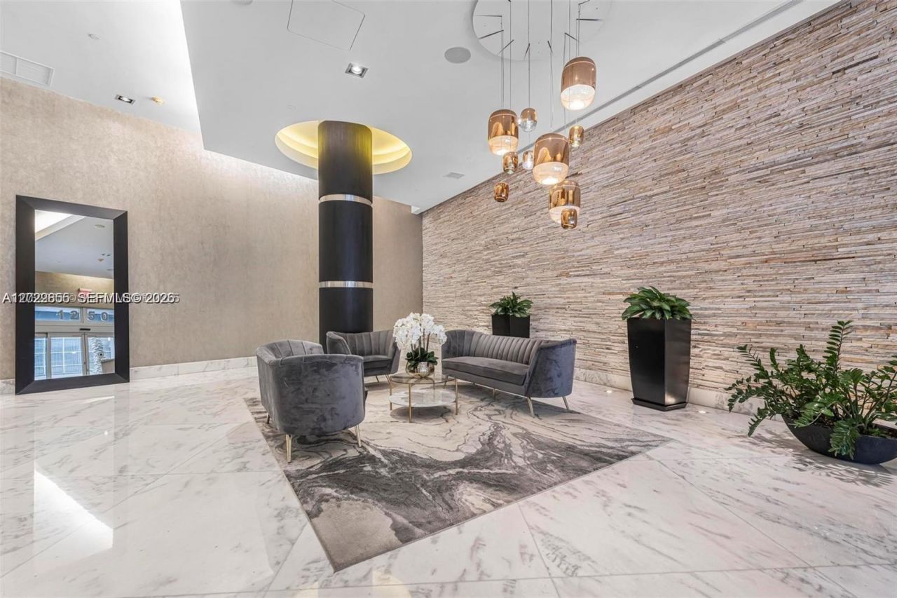 1250 S Miami Ave , Unit 2214, Miami, FL 33130 Photo