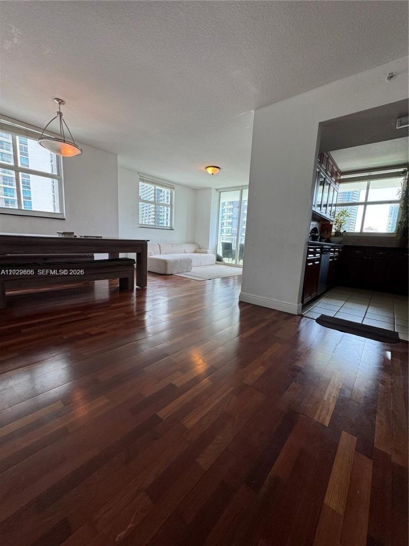 1250 S Miami Ave , Unit 2214, Miami, FL 33130 Photo