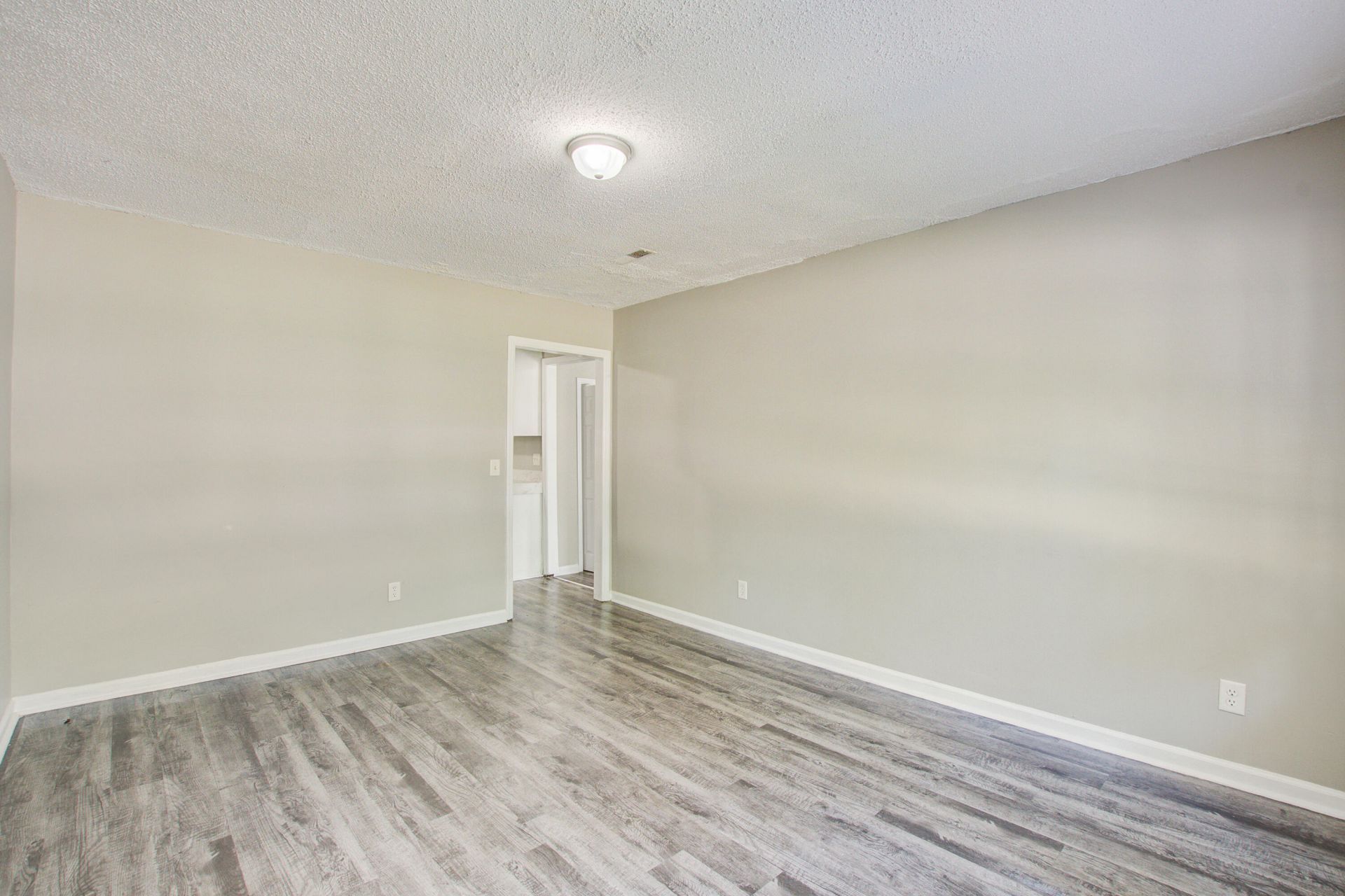 103 Water Oak Drive Photo 8