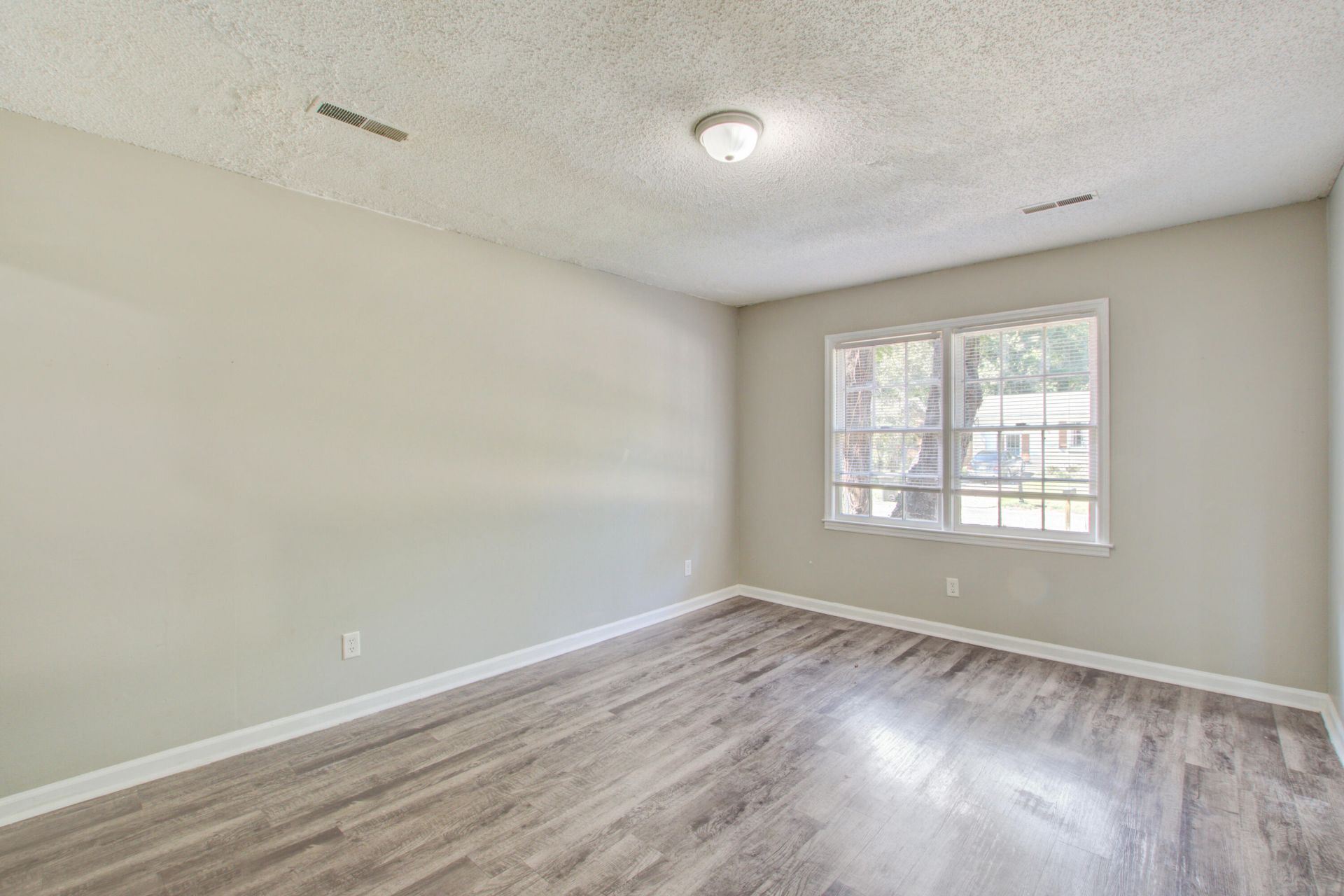 103 Water Oak Drive Photo 9