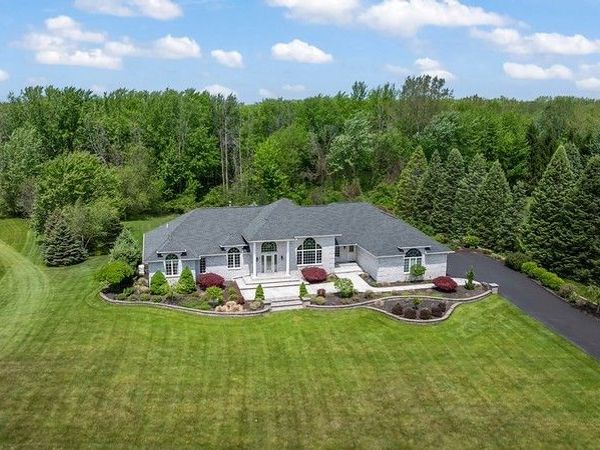 31 Stablegate Drive , Webster, NY 14580