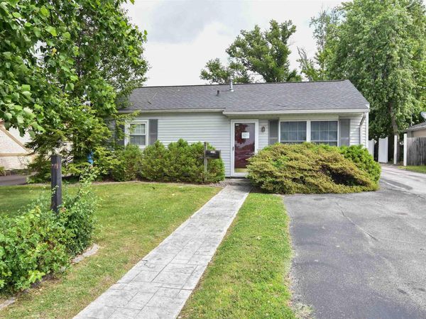 621 W Mill Road, Evansville, IN 47710