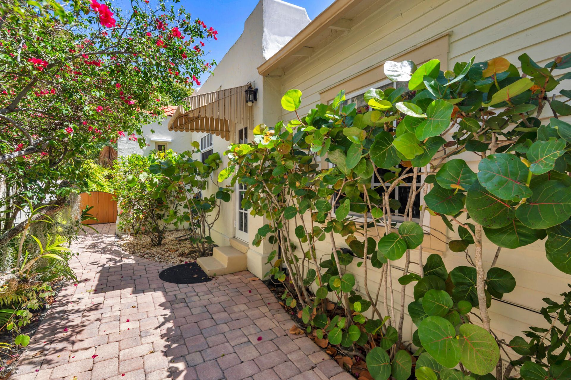 714 Sunset Road, West Palm Beach, FL 33401 Photo