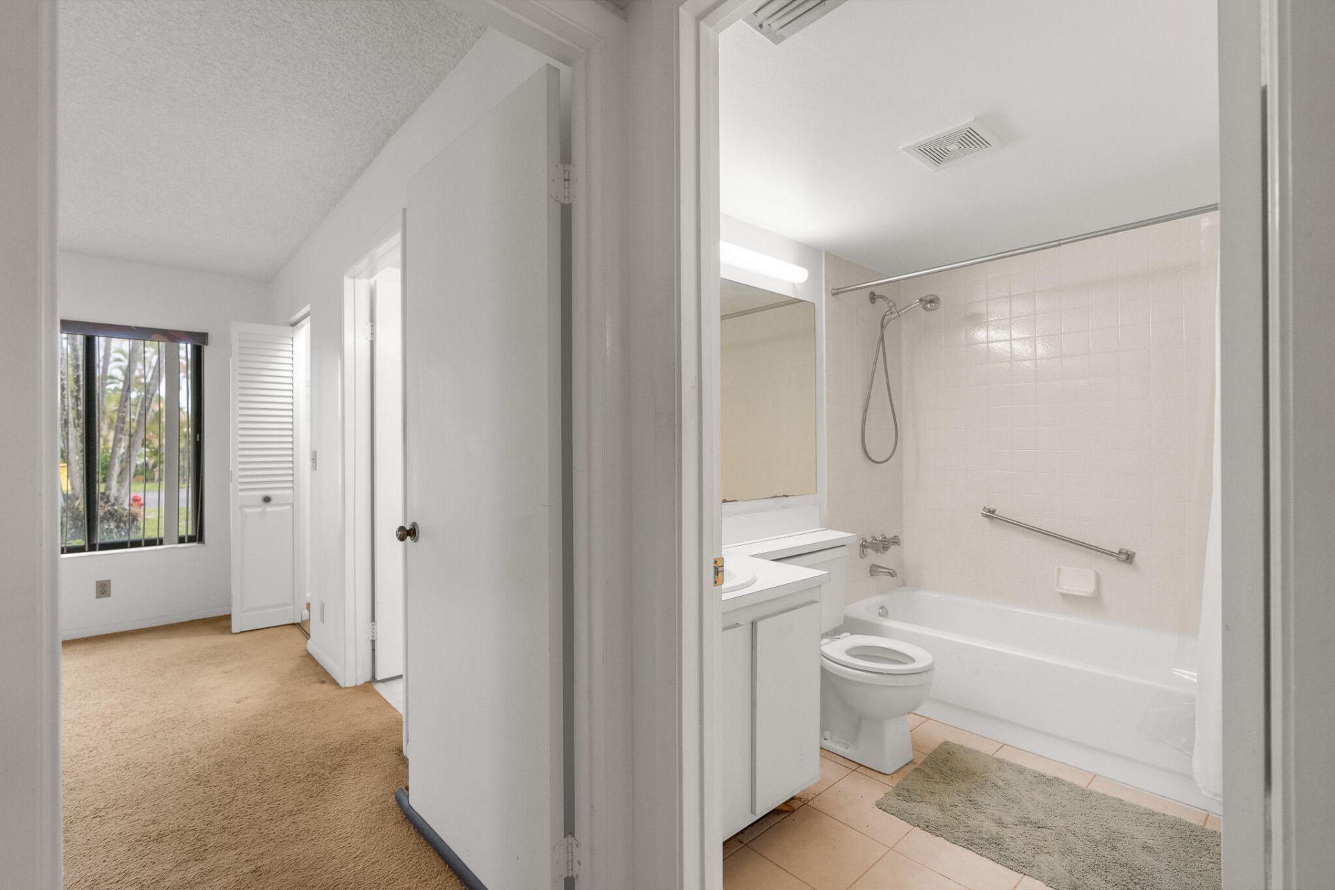 713 Sunny Pine Way, Unit G1, Greenacres, FL 33415 Photo