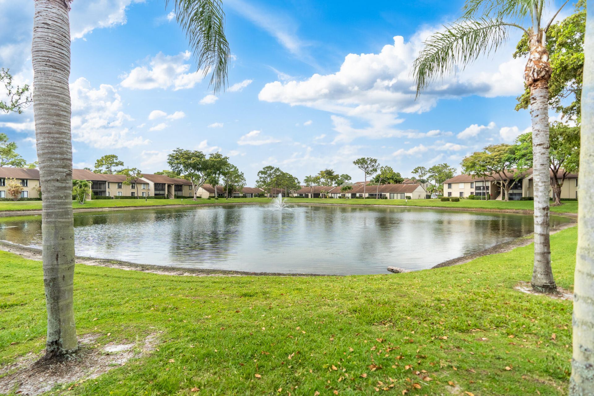 713 Sunny Pine Way, Unit G1, Greenacres, FL 33415 Photo