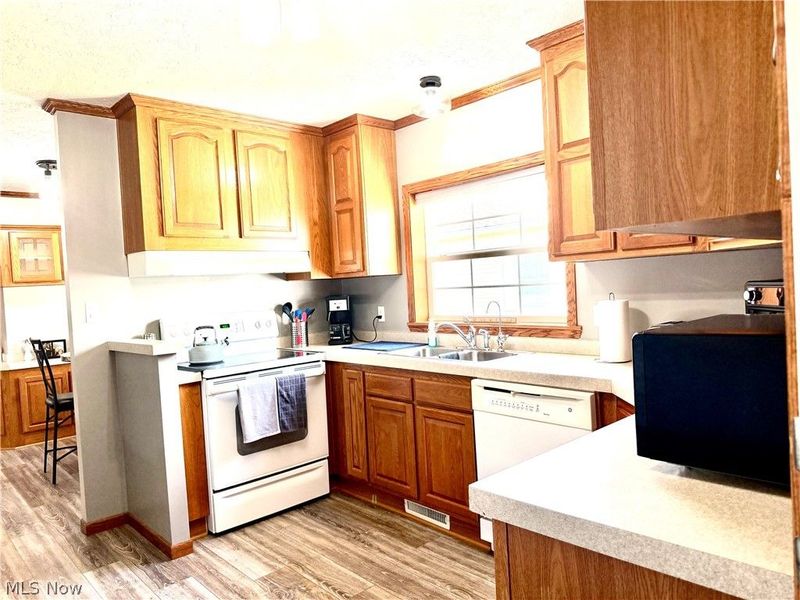 207 Polaris, Dover, OH 44622 Photo 10