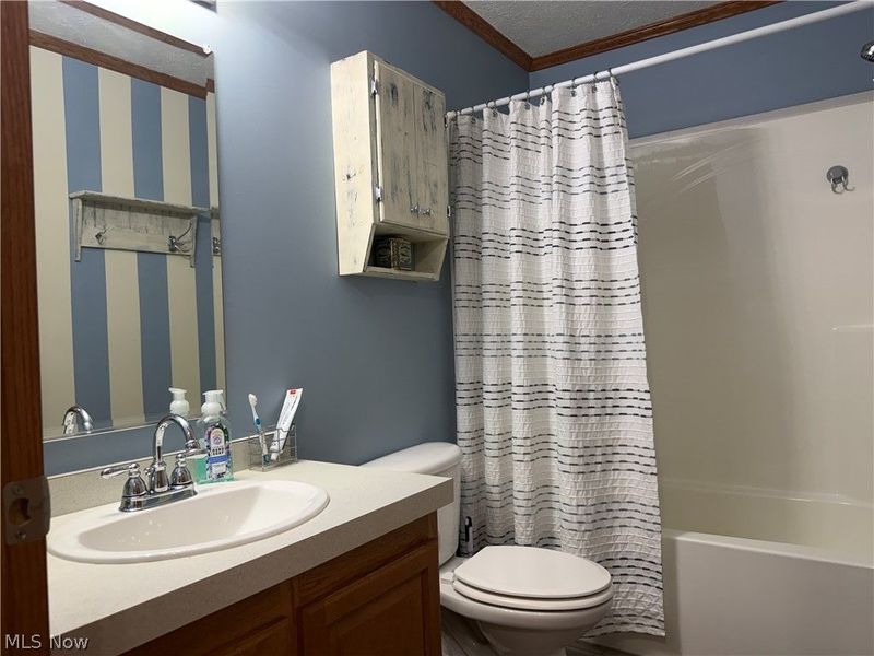 207 Polaris, Dover, OH 44622 Photo 15