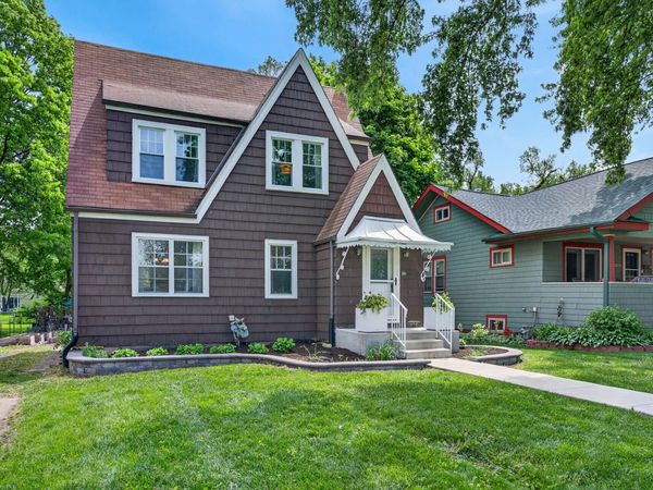 201 S Illinois Avenue , Villa Park, IL 60181