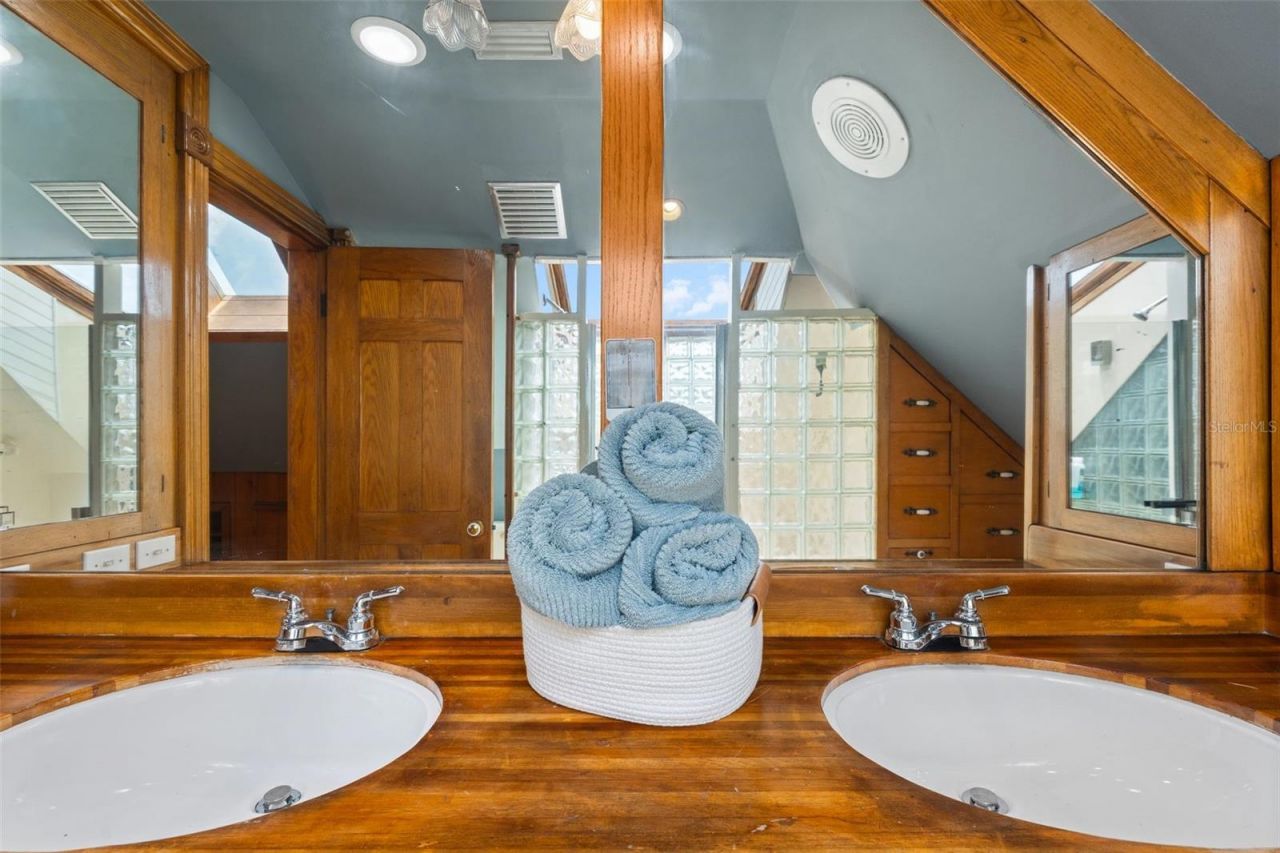 2712 Nancy Street , Sarasota, FL 34237 Photo