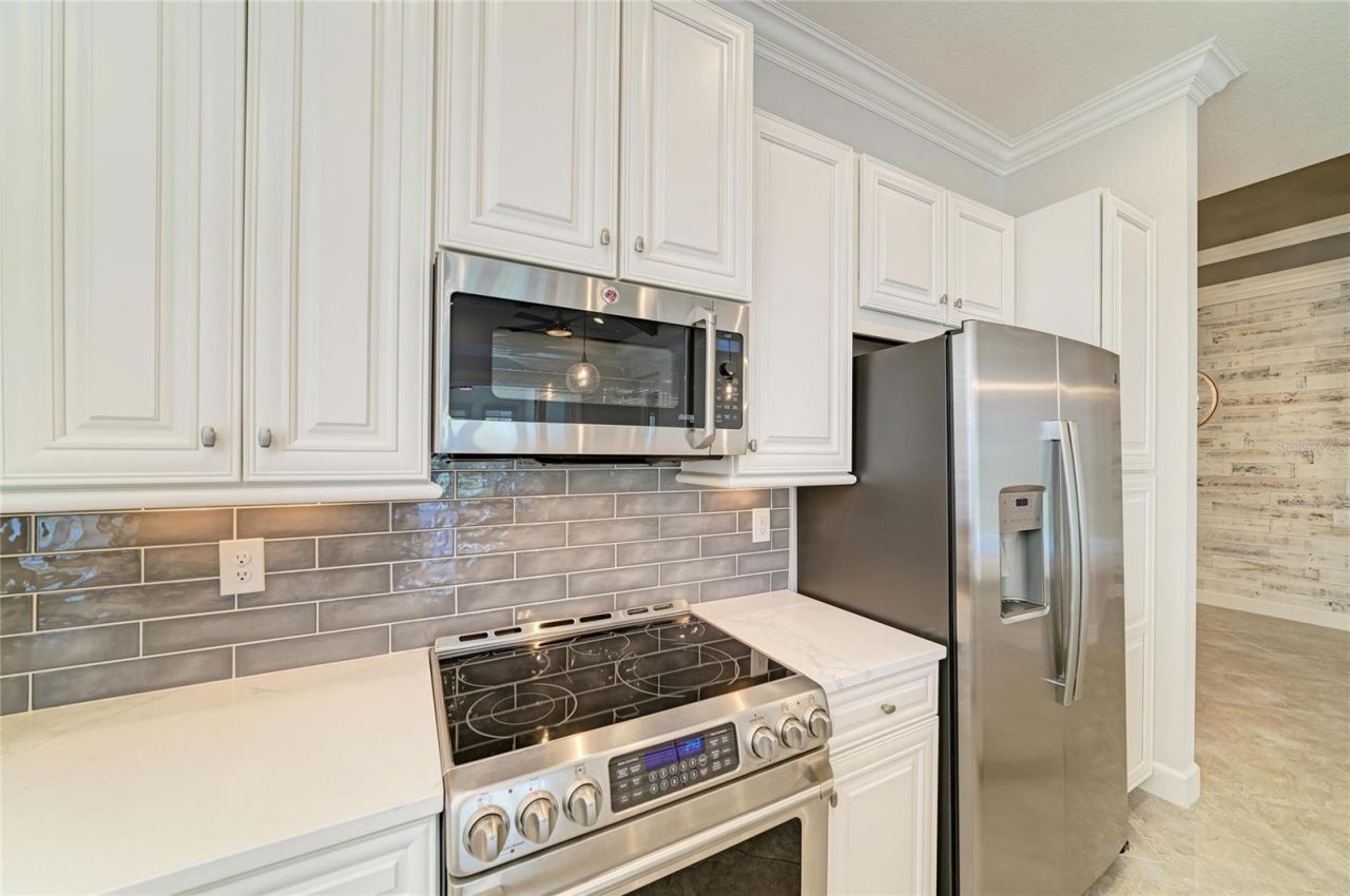 340 Sapphire Lake Drive , Unit 201, Bradenton, FL 34209 Photo
