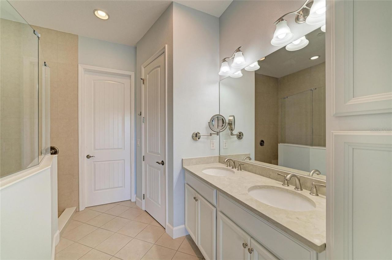 340 Sapphire Lake Drive , Unit 201, Bradenton, FL 34209 Photo