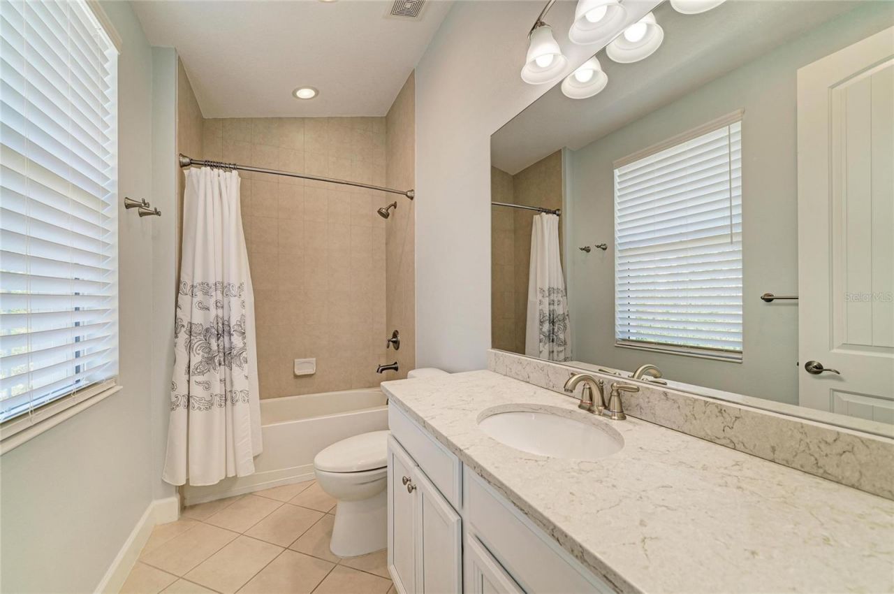 340 Sapphire Lake Drive , Unit 201, Bradenton, FL 34209 Photo