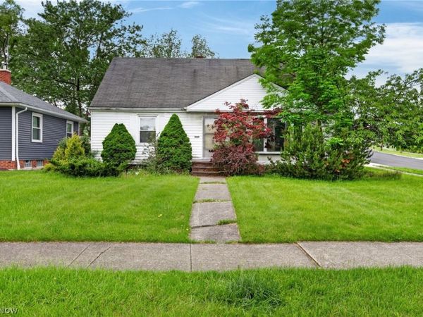 7146 W Parkview Drive , Parma, OH 44134