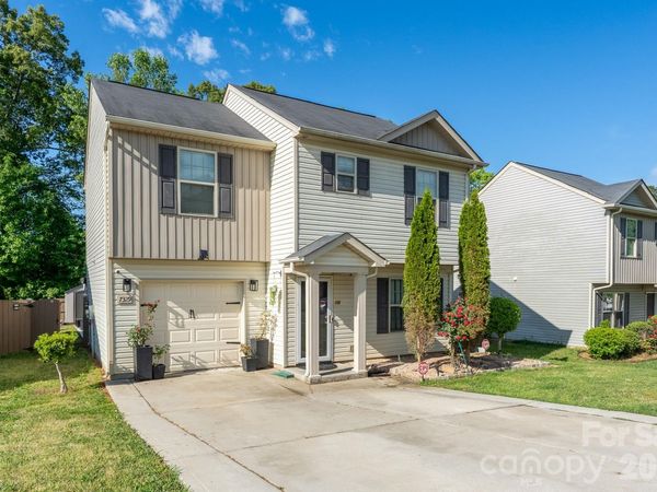 7329 Hidden Creek Drive , Charlotte, NC 28214