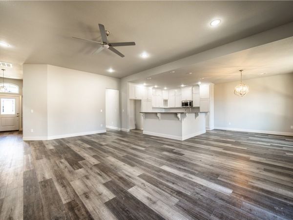 1013 Glass Street, Cave Springs, AR 72718