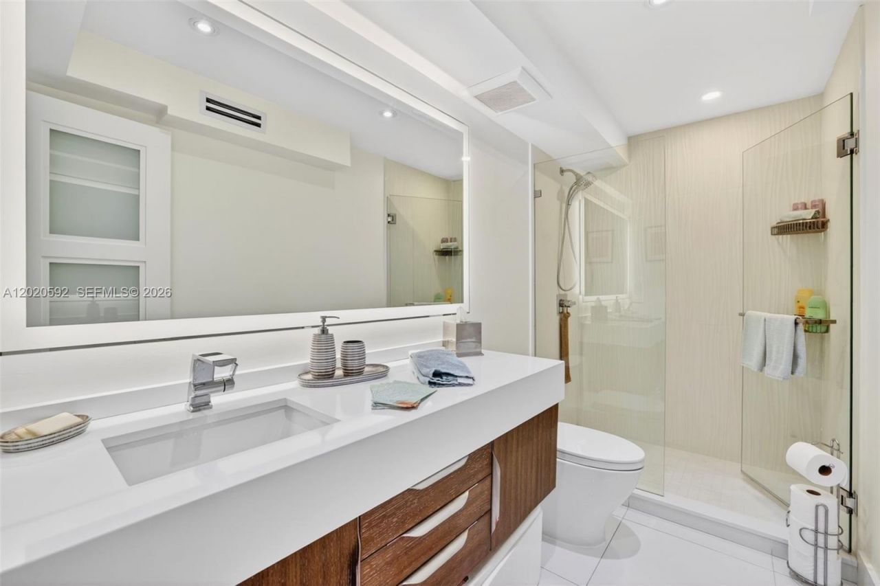 3909 N Ocean Blvd , Unit 107, Fort Lauderdale, FL 33308 Photo
