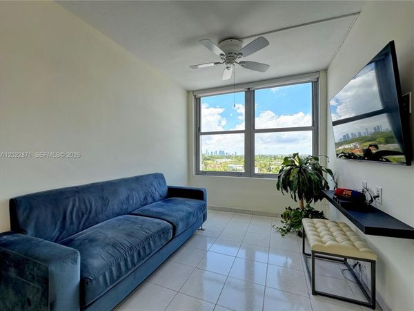 2899 Collins Ave , Unit 1042, Miami Beach, FL 33140