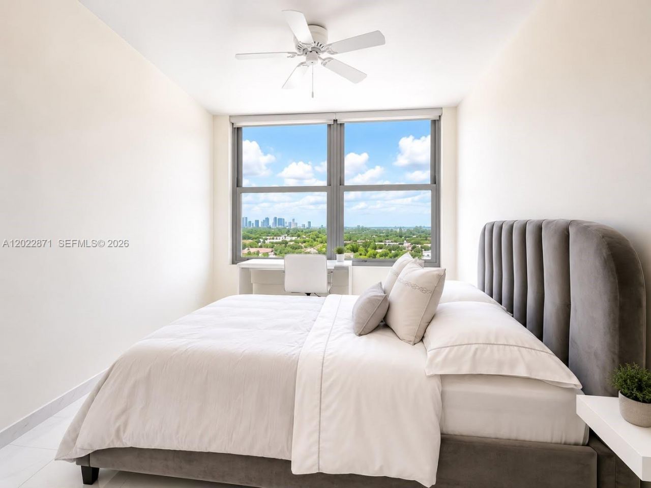 2899 Collins Ave, Unit 1042, Miami Beach, FL 33140 Photo