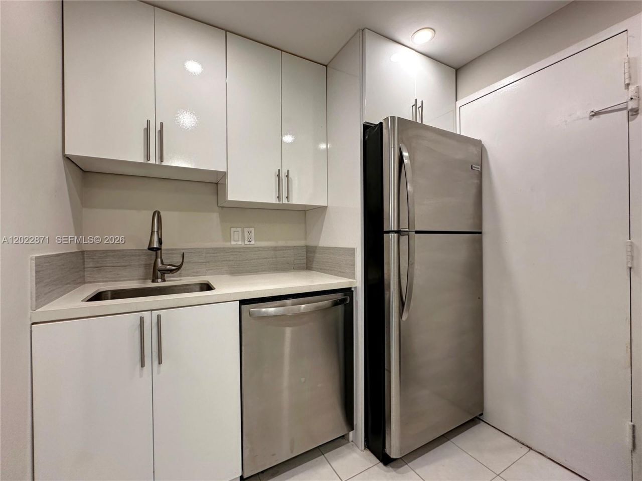 2899 Collins Ave , Unit 1042, Miami Beach, FL 33140 Photo