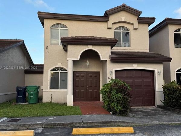 18615 NW 84th Pl , Unit 103-1, Hialeah, FL 33015