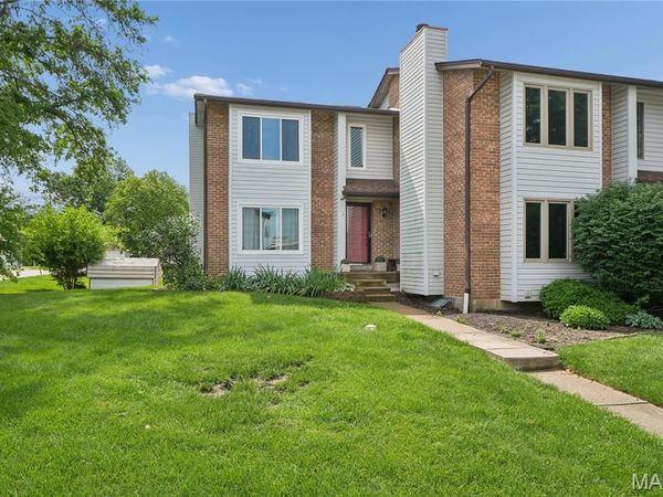68 Spring Song Court , Unit G, St Peters, MO 63376