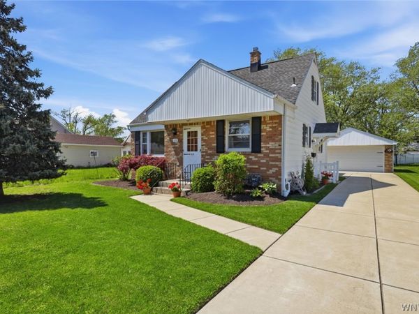 115 Cathedral Lane , Buffalo, NY 14225