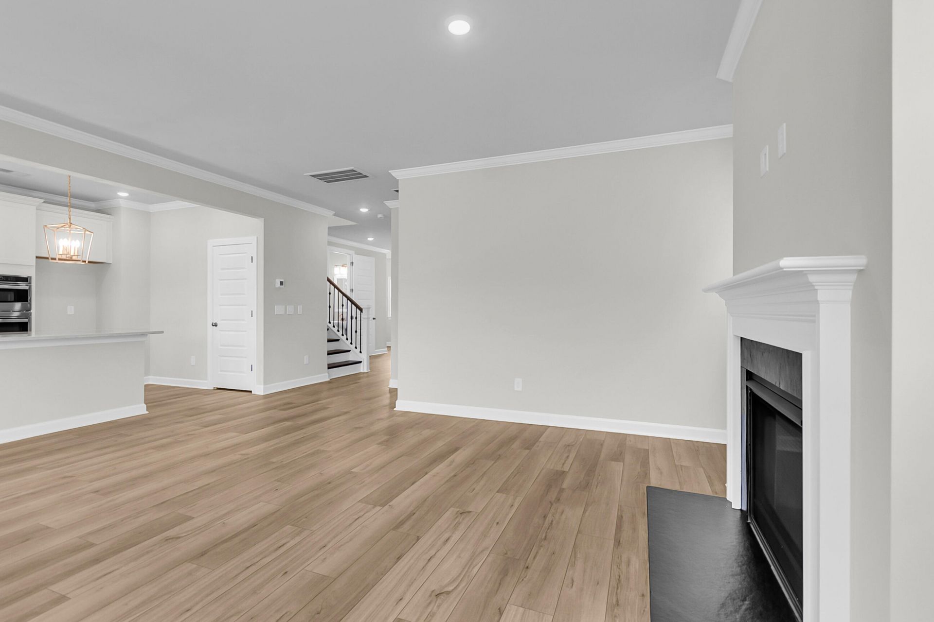 223 Crosswick Street Photo 15