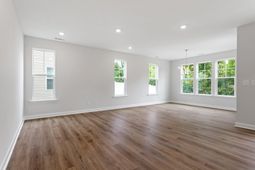 223 Crosswick Street photo 4