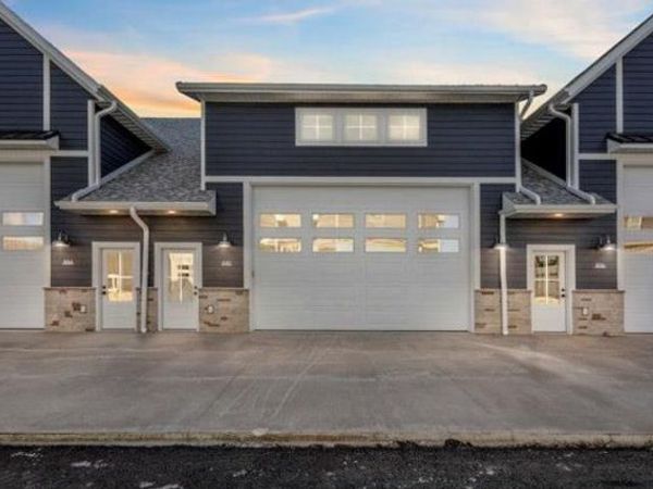 840 S 18TH AVENUE, Unit 8, Sturgeon Bay, WI 54235