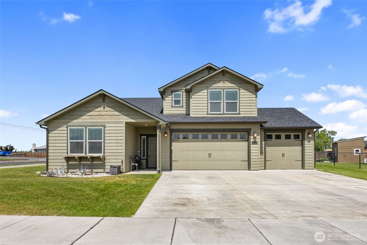 4532 W Wesley Place, Moses Lake, WA 98837 Main Photo