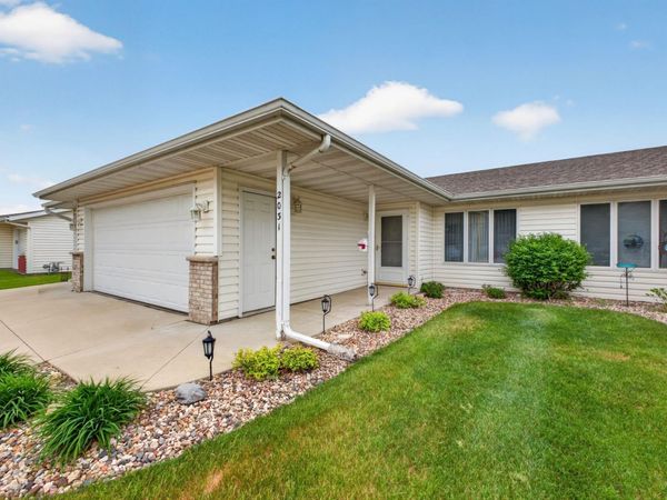 2031 Pinewood Road SE, Rochester, MN 55904