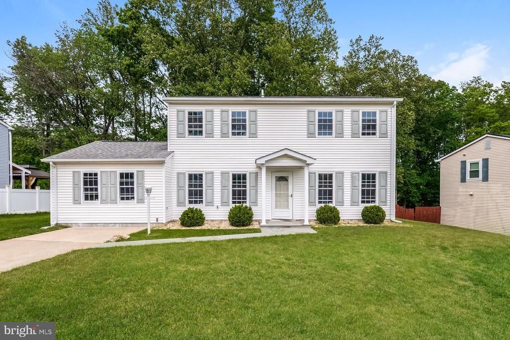 14281 Princedale Drive, Woodbridge, VA 22193 Main Photo
