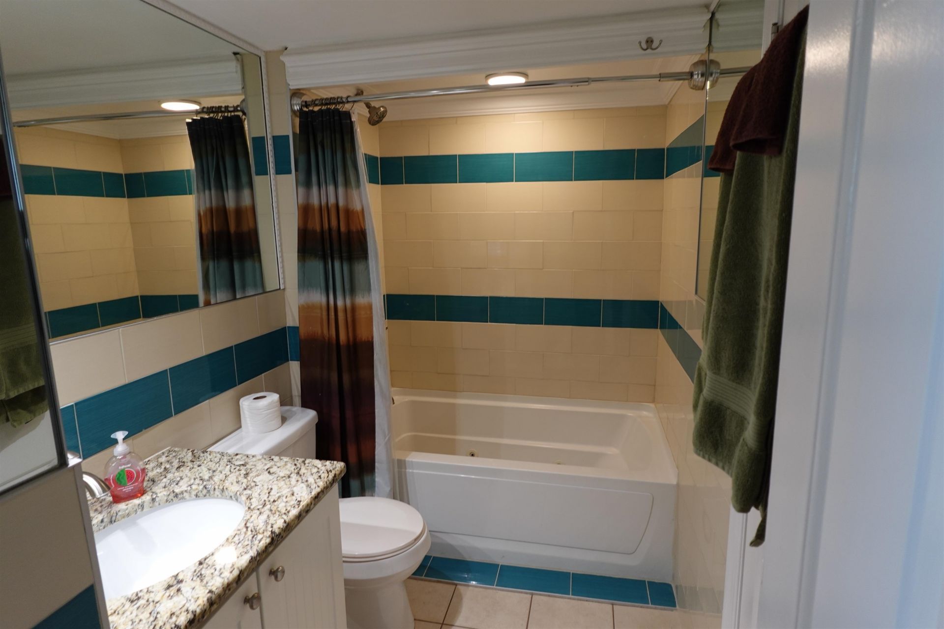 5523 Ocean Blvd. N  Photo 4