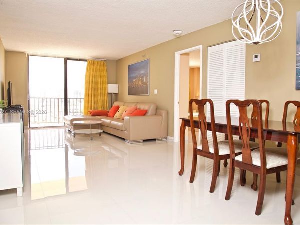 210 174th St , Unit 1107, Sunny Isles Beach, FL 33160