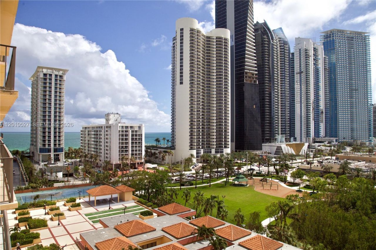 210 174th St , Unit 1107, Sunny Isles Beach, FL 33160 Photo