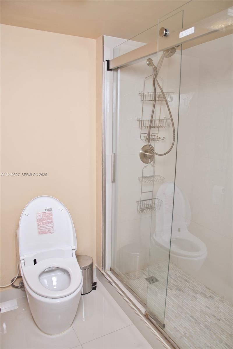 210 174th St , Unit 1107, Sunny Isles Beach, FL 33160 Photo