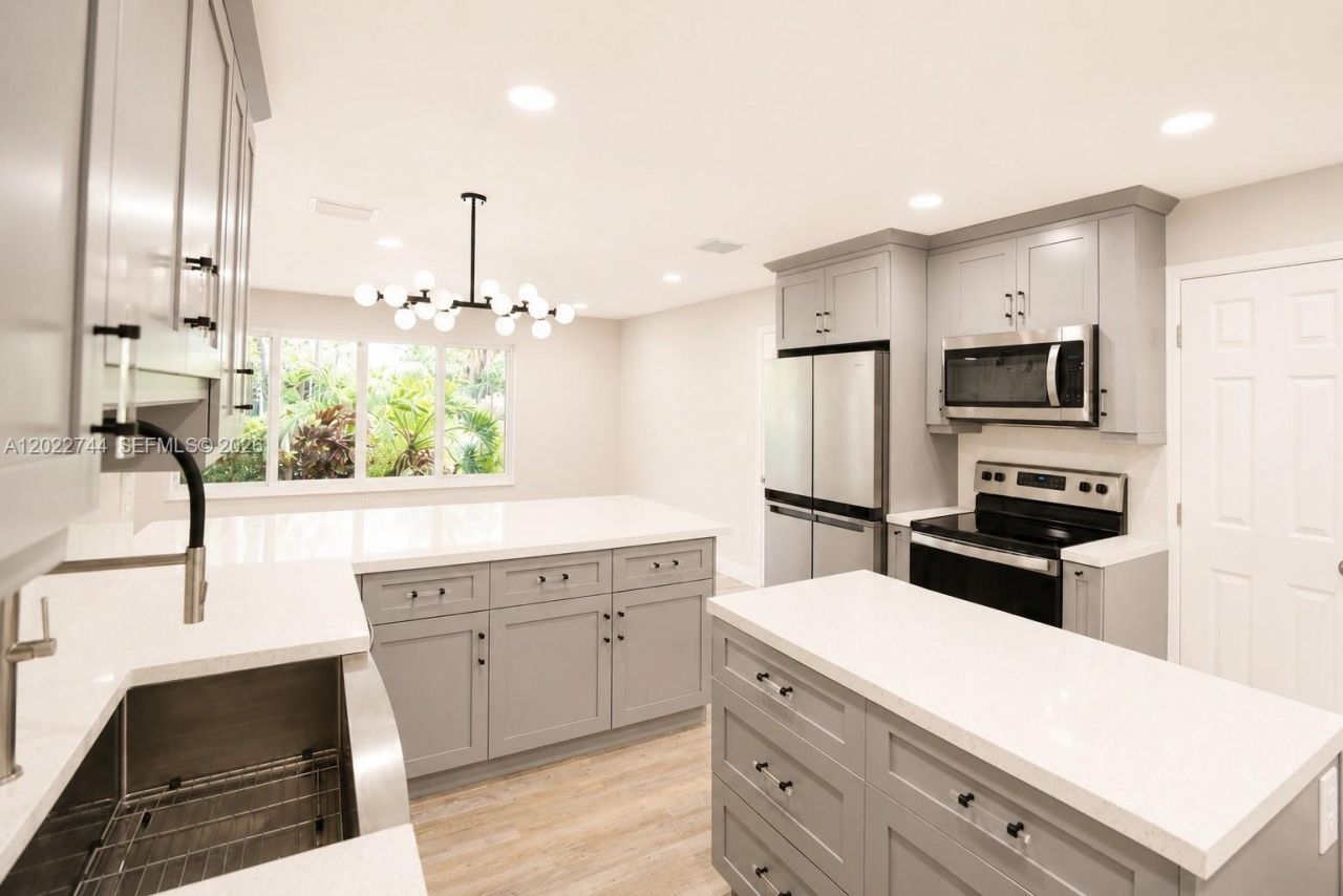 2573 Conroy Dr , North Palm Beach, FL 33403 Photo