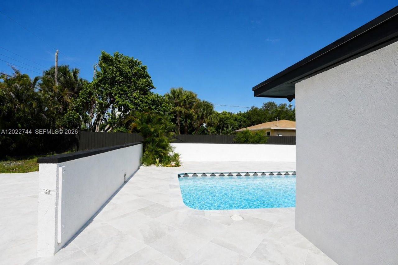 2573 Conroy Dr , North Palm Beach, FL 33403 Photo