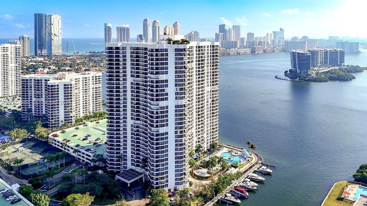 3530 Mystic Pointe Dr , Unit 1412, Aventura, FL 33180 Photo